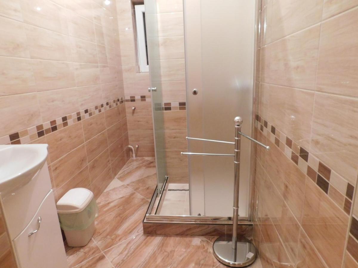 Szamoca Vendeghaz Hotel Мисколк Екстериор снимка