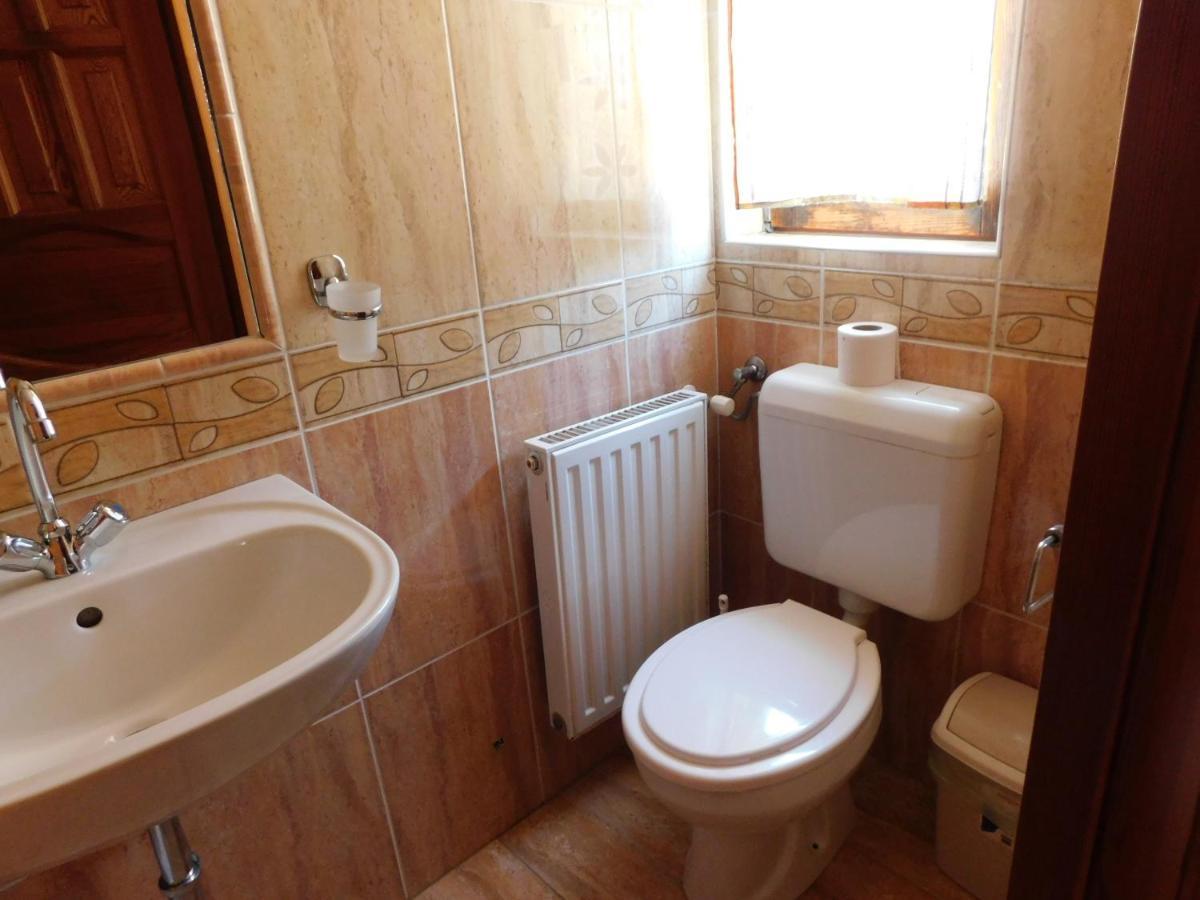 Szamoca Vendeghaz Hotel Мисколк Екстериор снимка