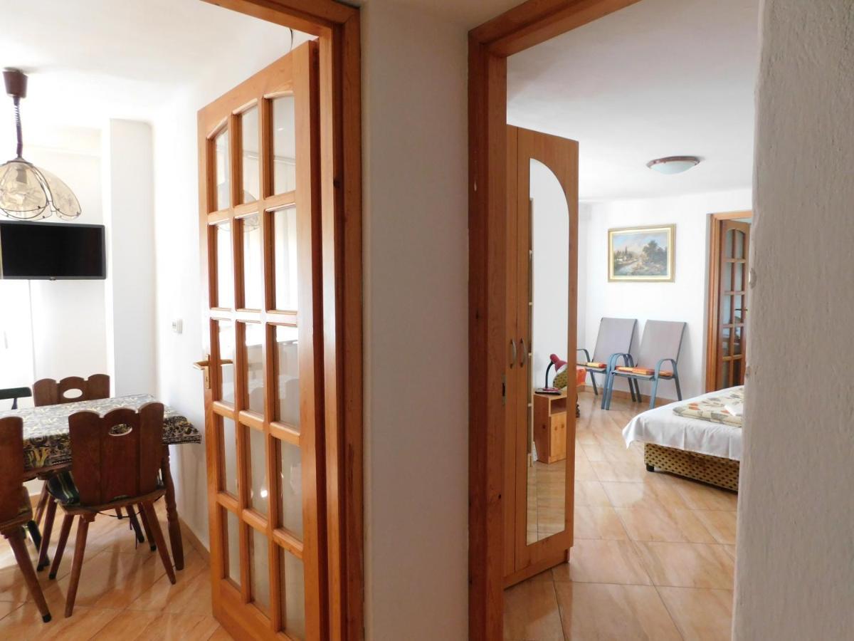 Szamoca Vendeghaz Hotel Мисколк Екстериор снимка