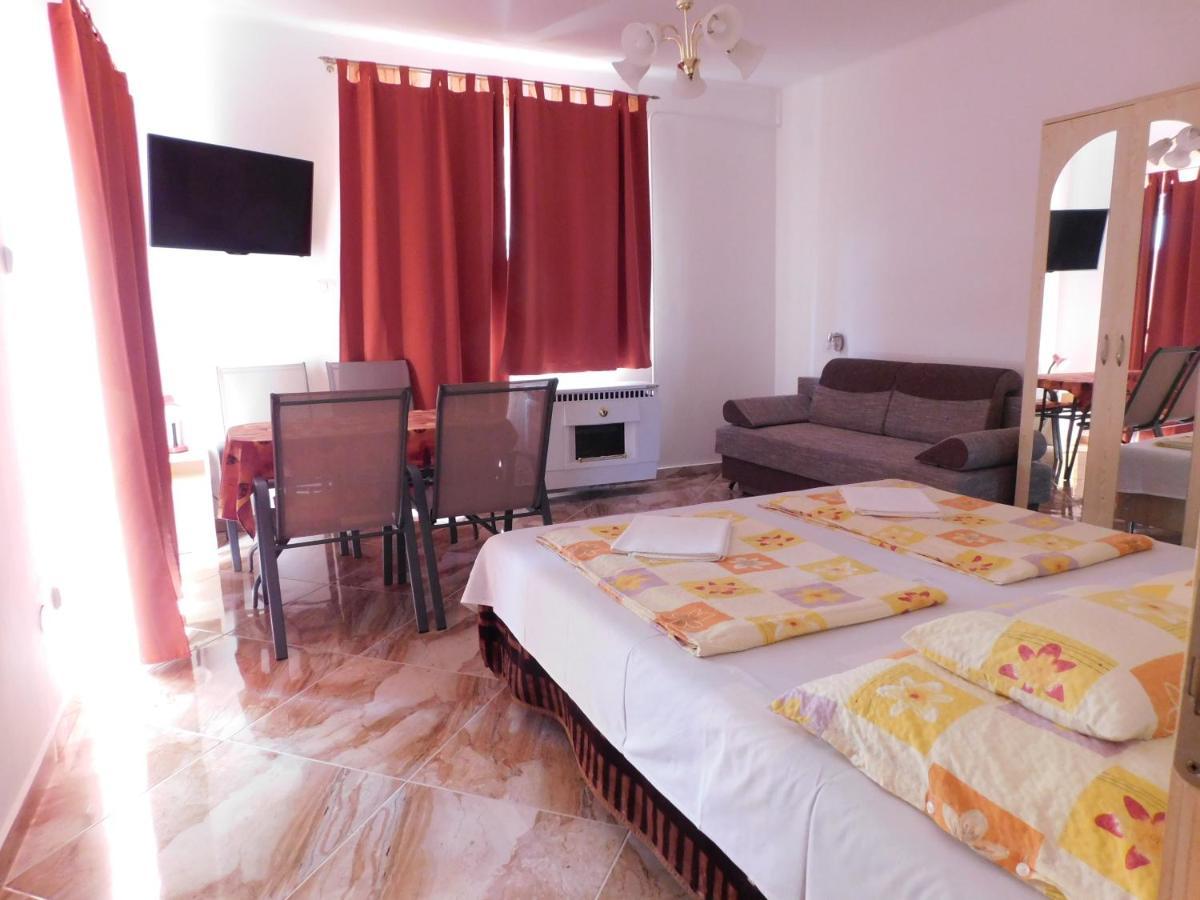 Szamoca Vendeghaz Hotel Мисколк Екстериор снимка
