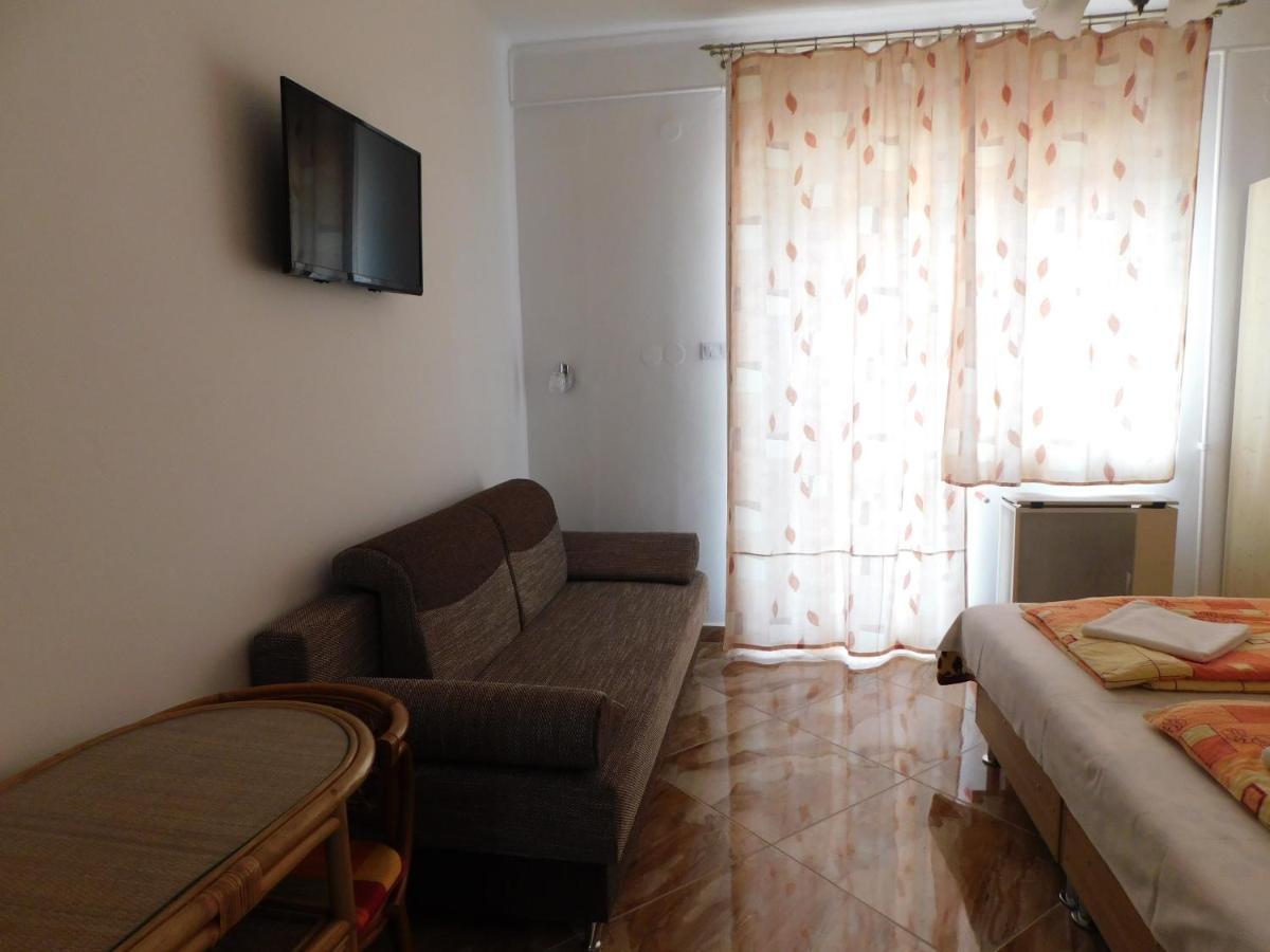 Szamoca Vendeghaz Hotel Мисколк Екстериор снимка