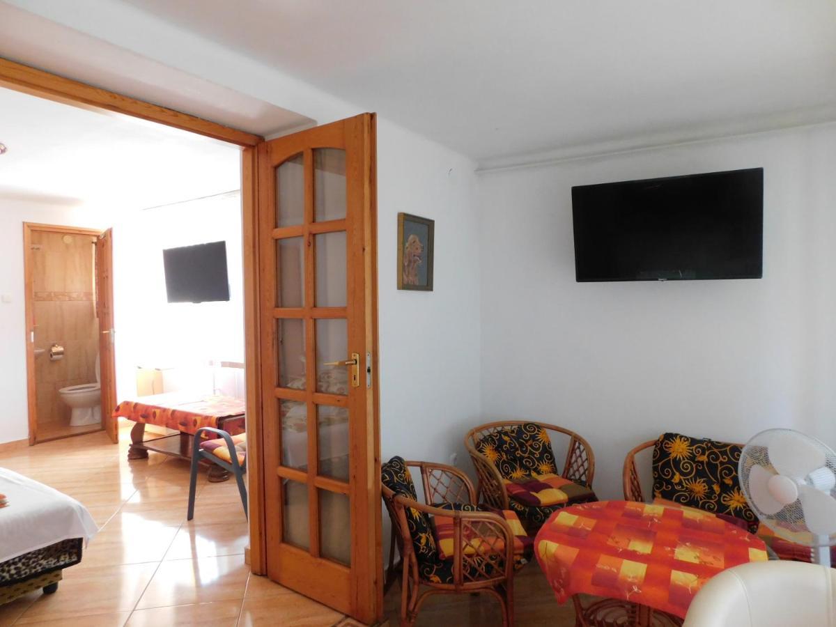 Szamoca Vendeghaz Hotel Мисколк Екстериор снимка