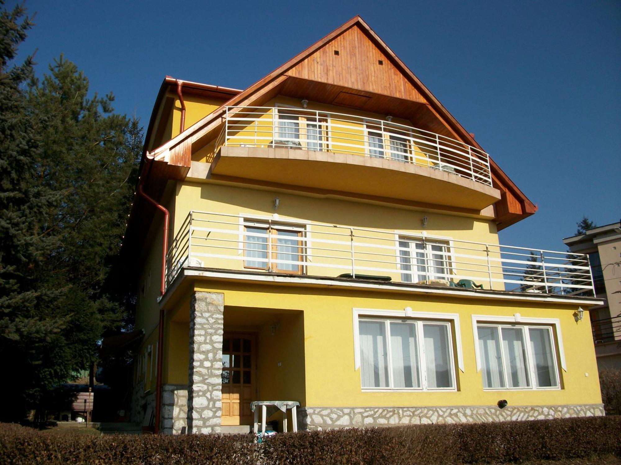 Szamoca Vendeghaz Hotel Мисколк Екстериор снимка